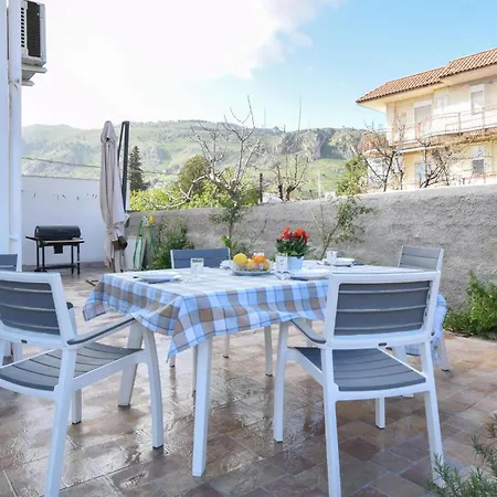 In Apartamento Portella di Mare