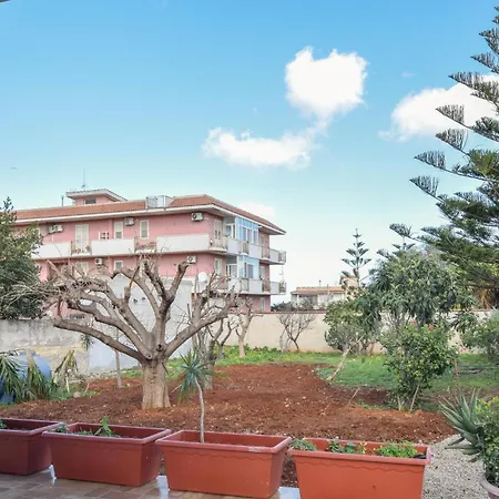 Apartamento 2 Bedroom Stunning In